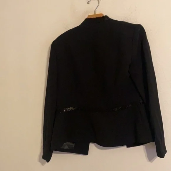 ADRIANNA PAPELL SOLID BLACK JACKET SIZE 6